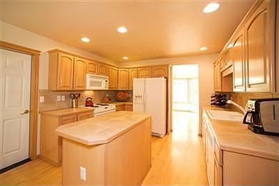 5th image of 3122 Westwood Ln NW