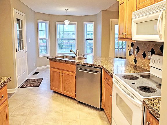 5th image of 3720 Wheatfield Ln
