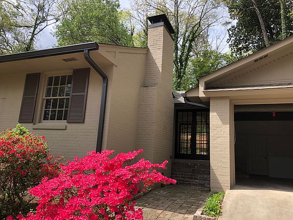 Ante Room linking Garage