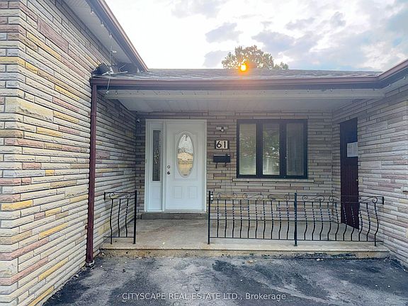 5th image of 61 Bloomington Cres