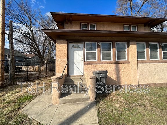 3rd image of 1136 Fairfield Ave