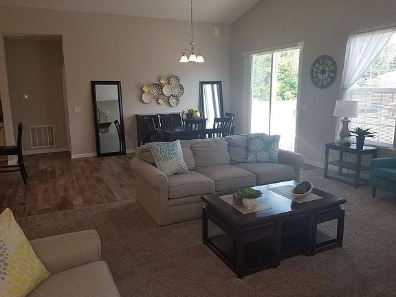 5th image of 927 Longitude Ln