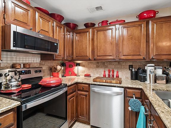 5th image of 12660 Hillcrest Rd APT 5208