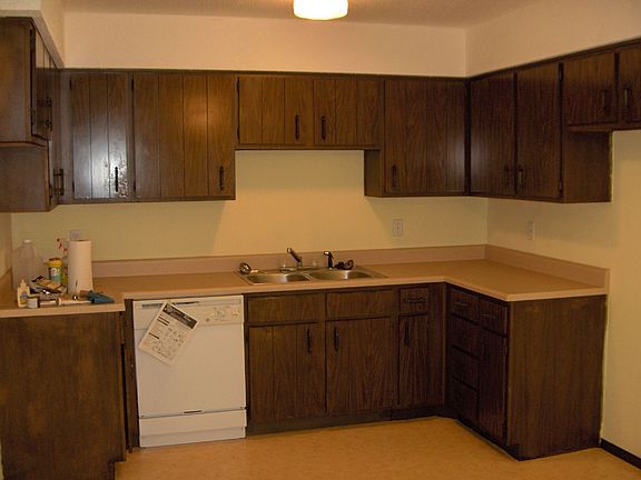 3rd image of 709 N Mohican Dr