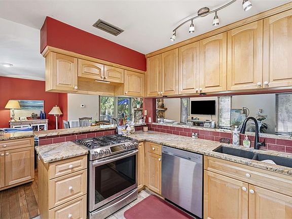 5th image of 13150 72ND TERRACE