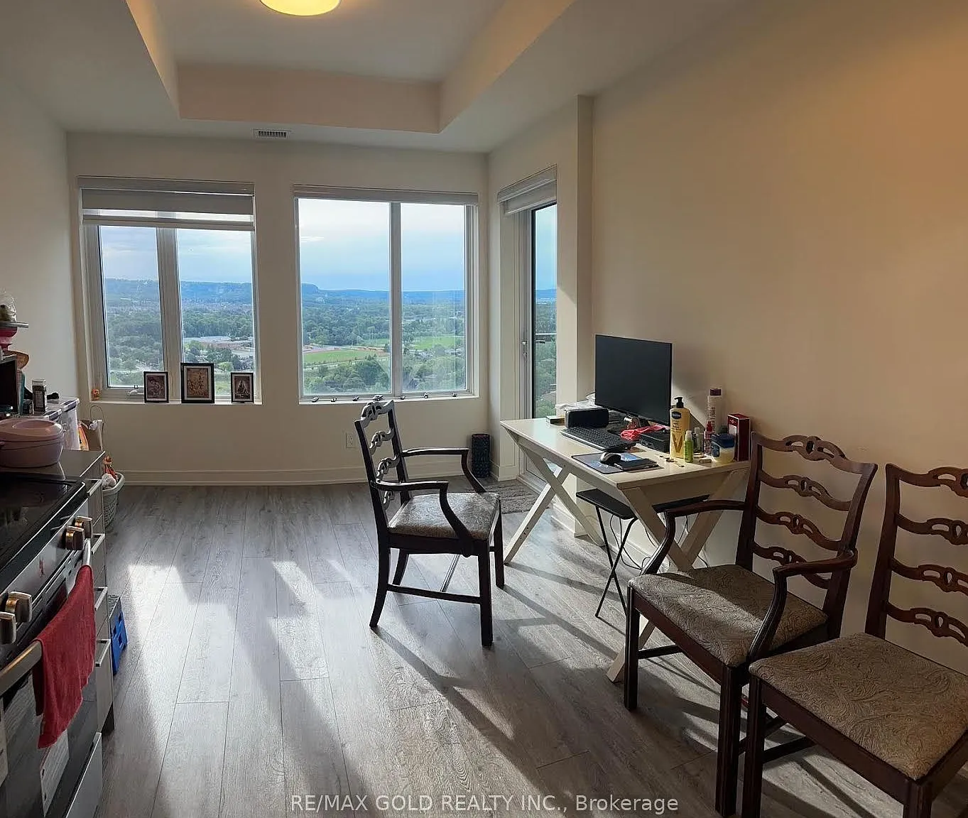 8020 Derry Rd — Photo 4
