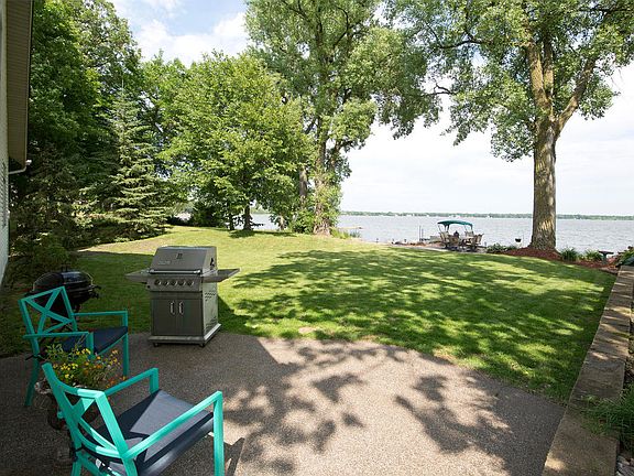 Lakehome Sandy Shoreline