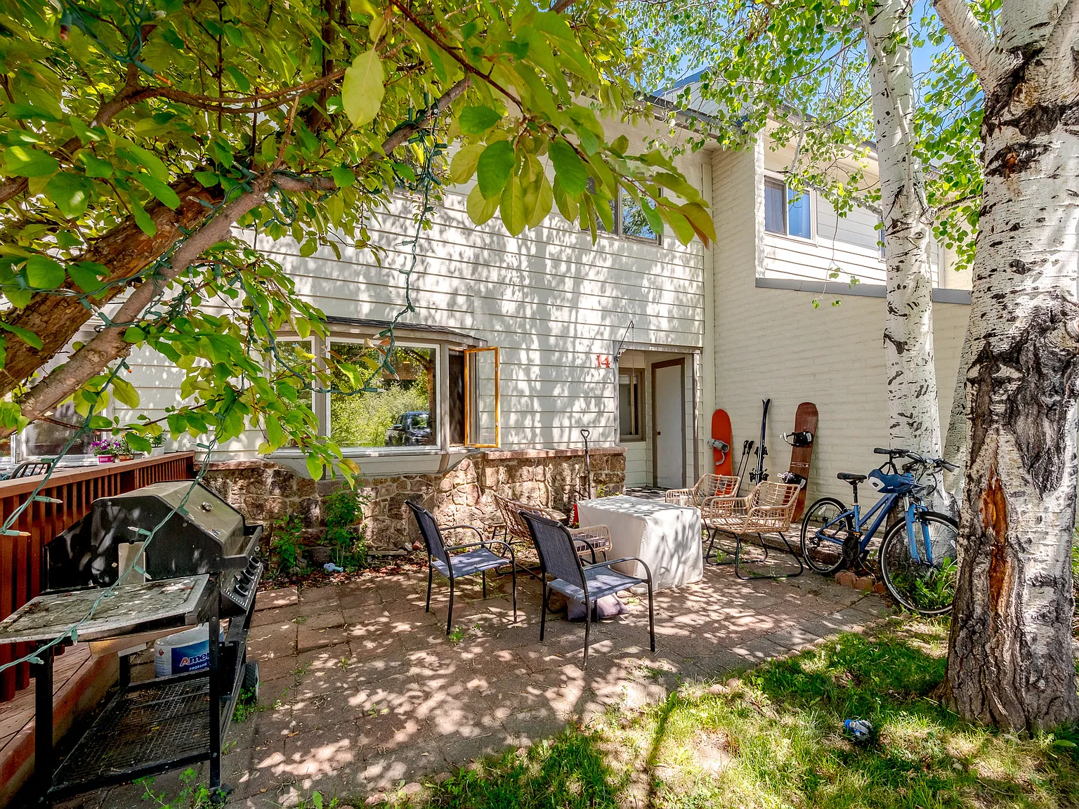 2 bed, 1.5 bath, 968 sqft, $3,000 — Photo 4