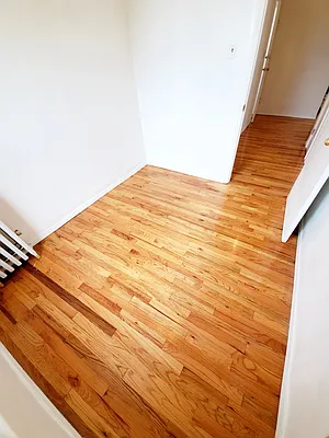 Rented by Metro Garden Realty NYC | media 8