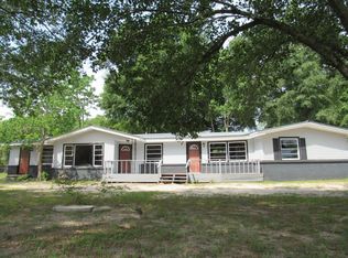 904 Bay Ave, Defuniak Springs, FL 32435