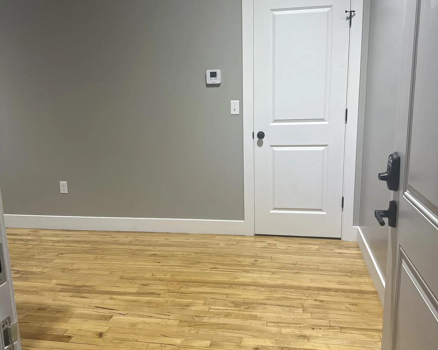 2 bed, 1400 sqft, $1,600 — Photo 1
