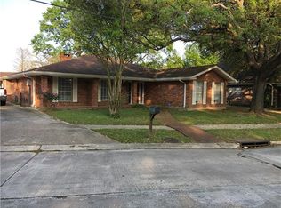 9405 Francine Dr, River Ridge, LA 70123