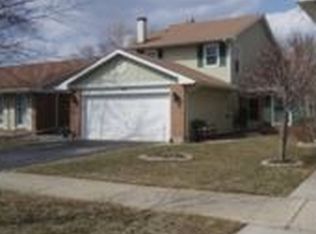 24 Majestic Dr, Lombard, IL 60148