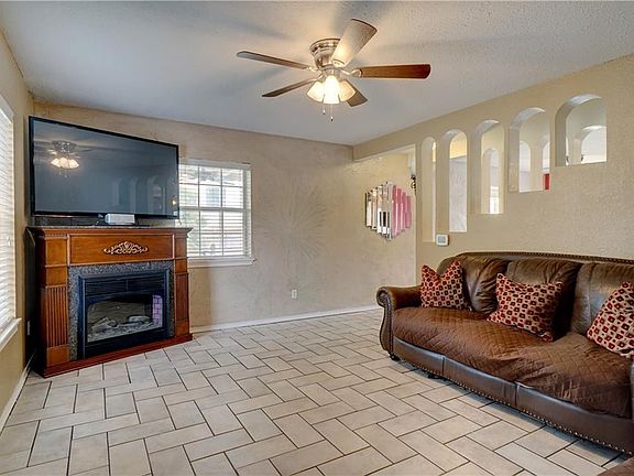 2nd image of 522 Trailcrest Dr