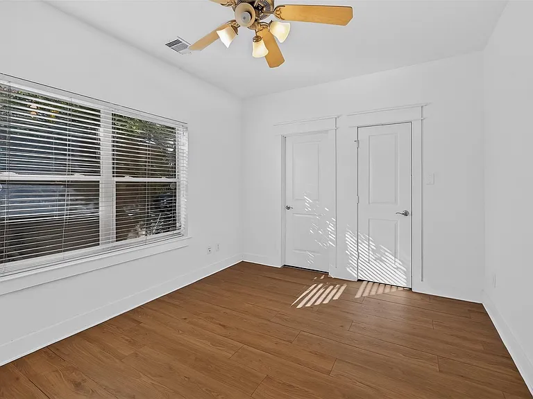 205 Riley Ln — Photo 26