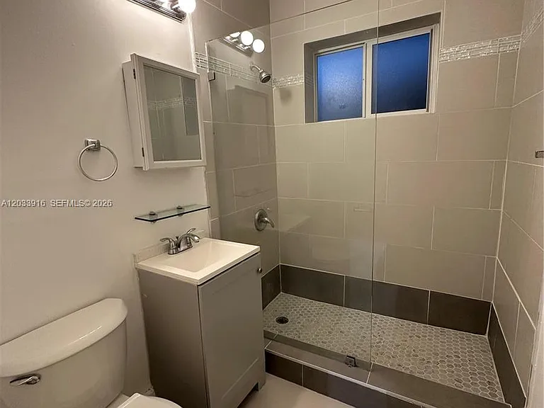 8205 Crespi Blvd #3 — Photo 8