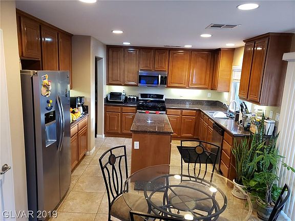 5th image of 7100 Oakwood Pines Ct