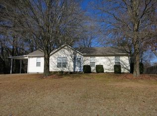 61 Holland Ln, Jackson, TN 38305