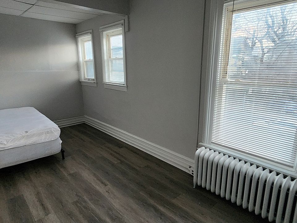 2nd image of 100 Essex St #11512185