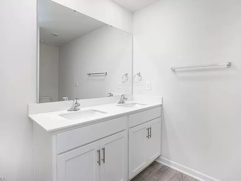 1154 Evelynnview Ln #1 — Photo 9