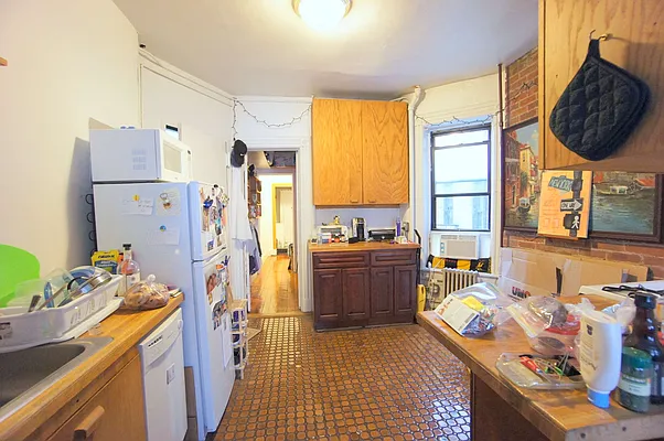 Rented by Compass | media 7