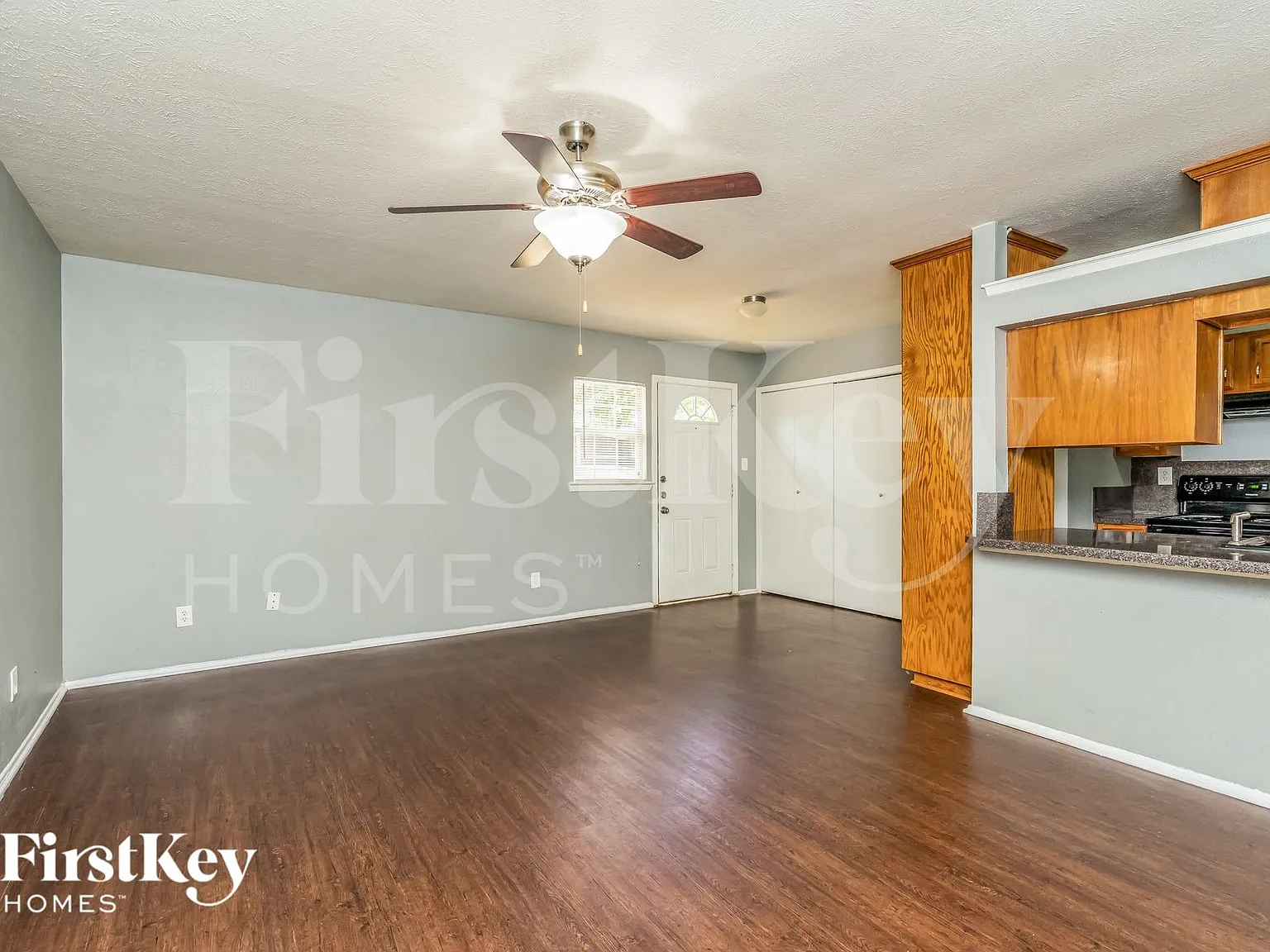 3 bed, 2.0 bath, 1467 sqft, $2,145 — Photo 3