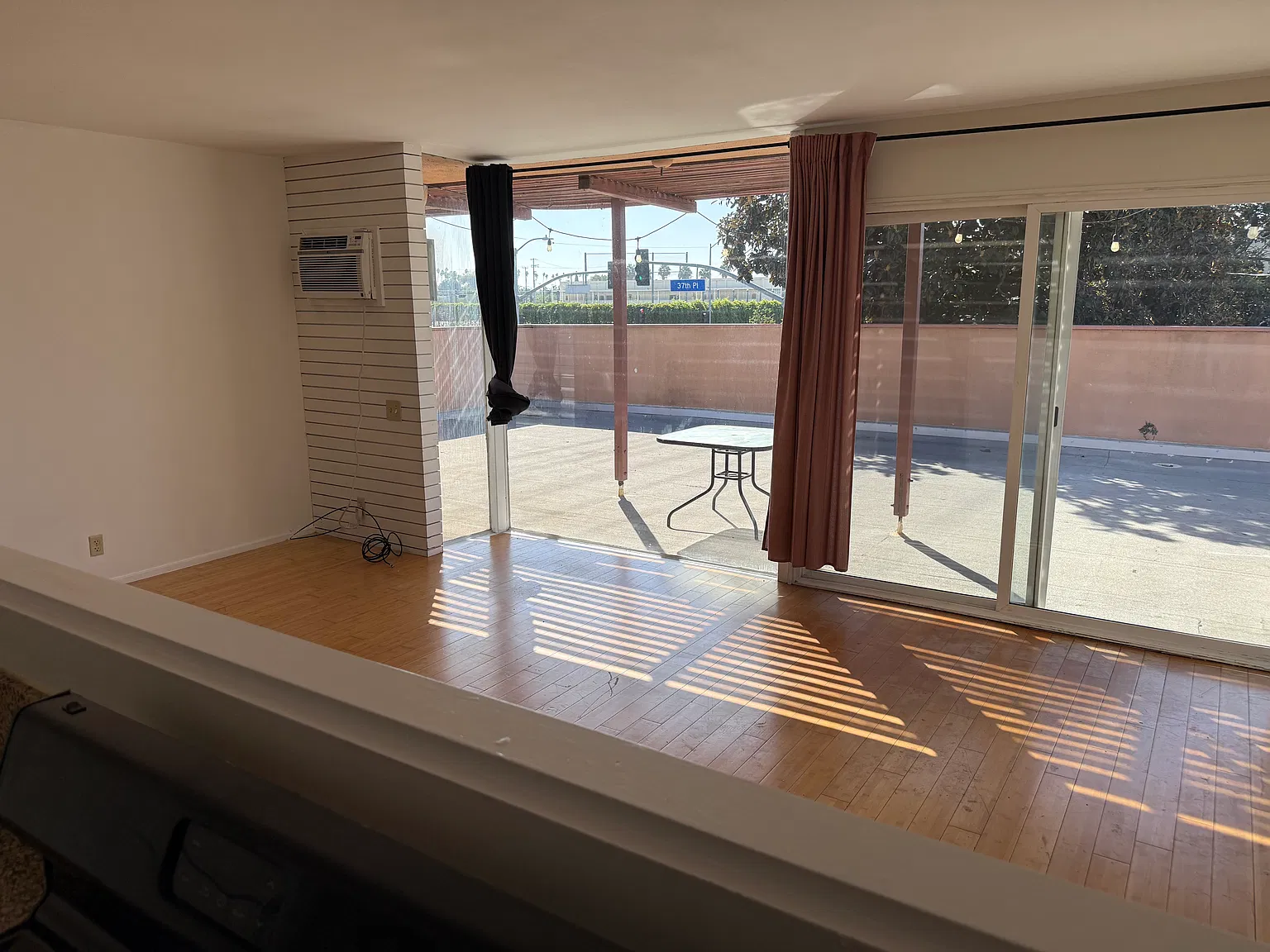 2 bed, 950 sqft, $2,195 — Photo 4