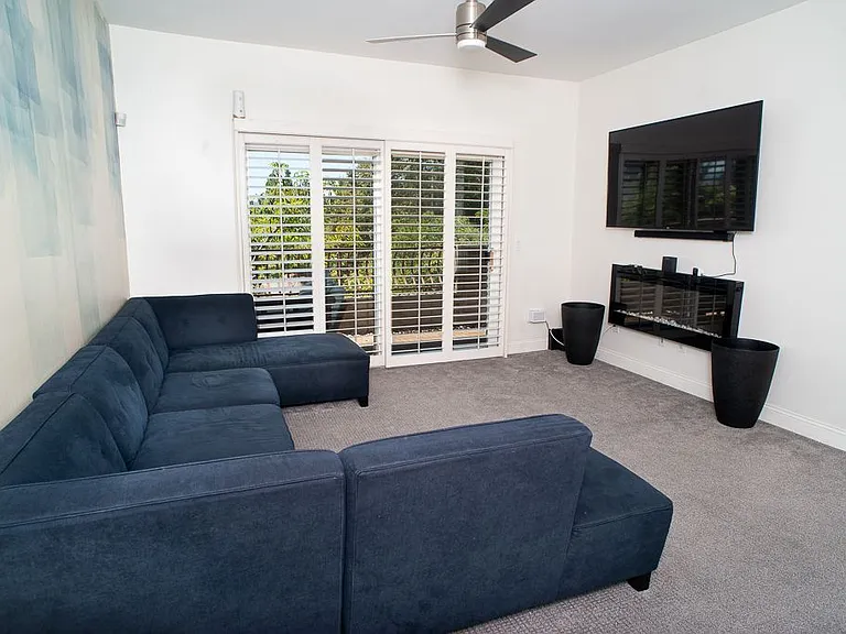 9610 Zelzah Ave #302 — Photo 11