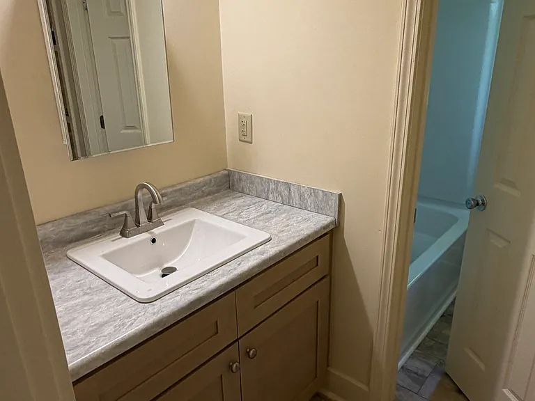 235 Clarke Dr — Photo 7