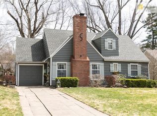 5501 Canterbury Rd, Fairway, KS 66205