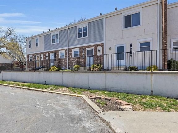 4th image of 10228 W 96th St