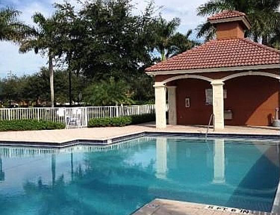 5th image of 3820 SW 48th Ct #3820