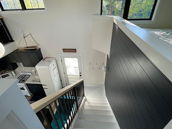 5th image of 513 2nd St