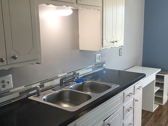 Spacious eat in kitchen!