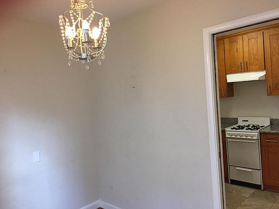 5th image of 2834 Greenwich St Floor 2