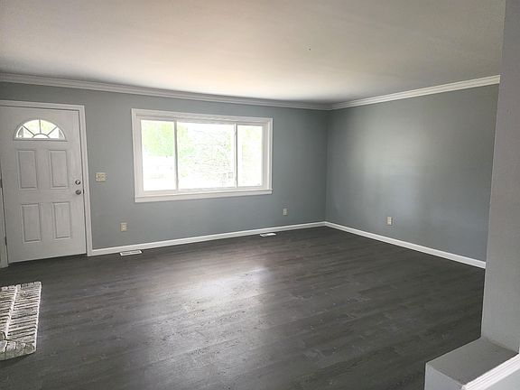 2nd image of 9858 York Woods Dr