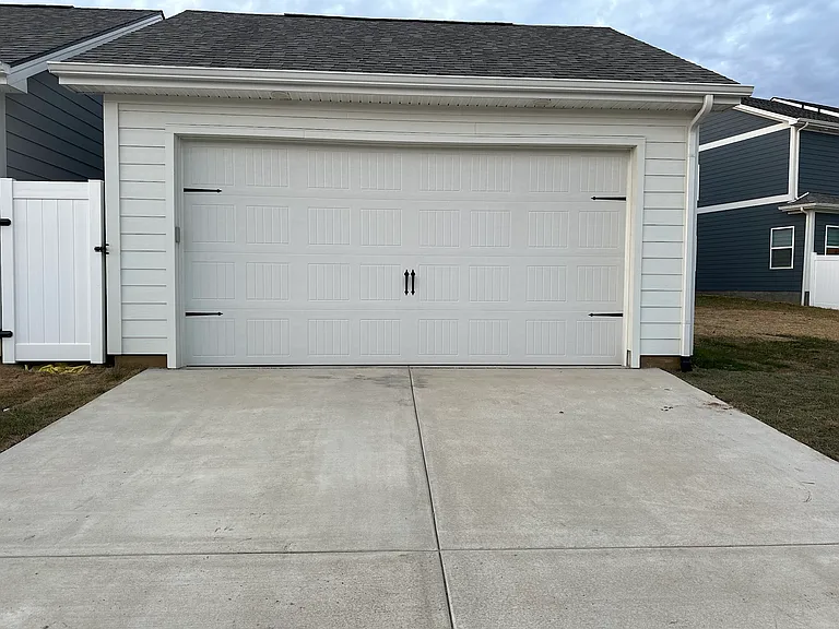 5049 Greentree Dr — Photo 23