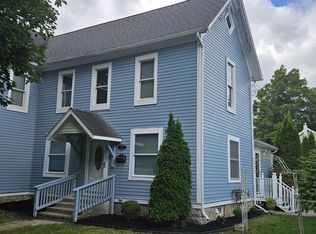 645 N Calhoun St, Lapeer, MI 48446