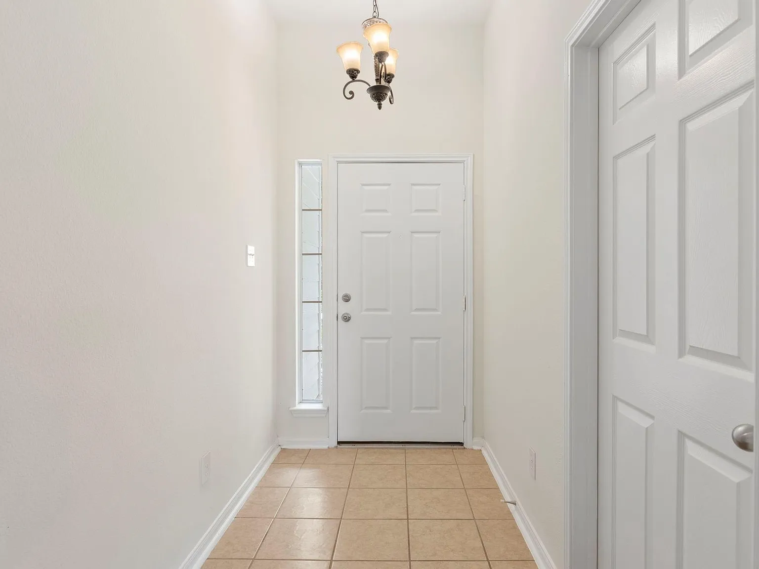 3 bed, 2.0 bath, 1538 sqft, $2,100 — Photo 3