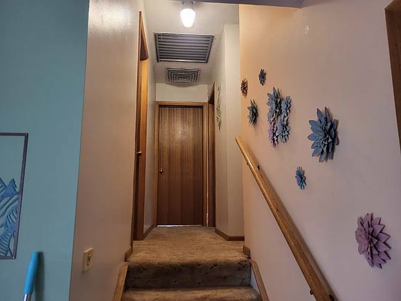 5th image of 5870 W Warren Ave