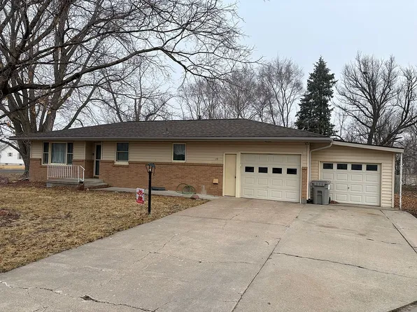 112 E 1st St, Valparaiso, NE 68065