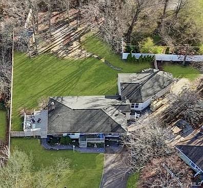 1st image of 10 Westwind Drive