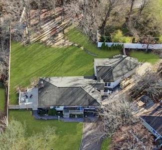 10 Westwind Drive, Bohemia, NY, 11716