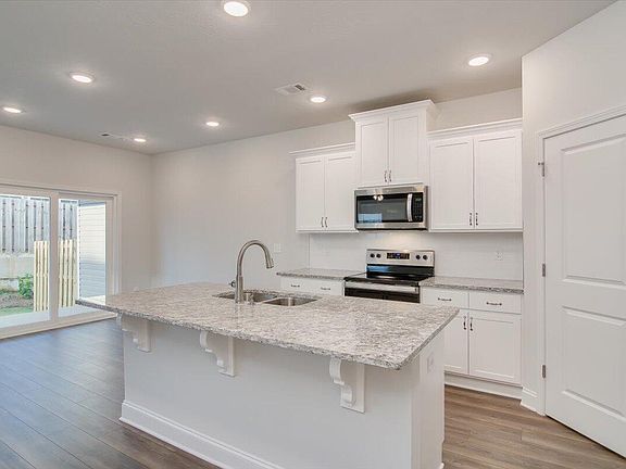 2nd image of 1201 Vail Dr