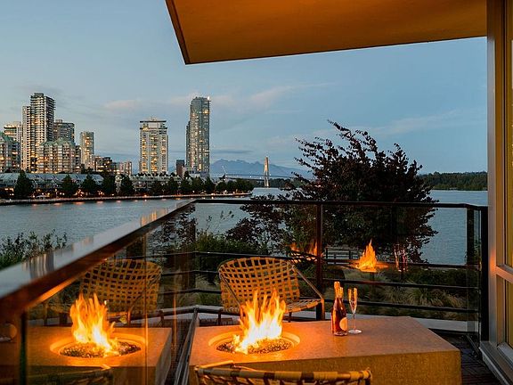 3rd image of 210 Salter St #305