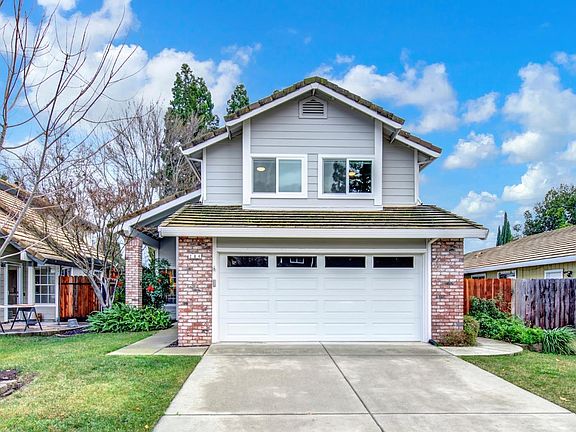 3rd image of 284 Regency Circle