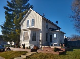 556 Franklin Ave, Lake Geneva, WI 53147