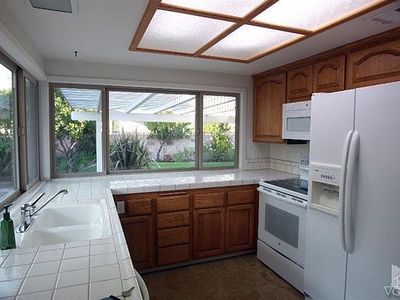 4th image of 2672 Velarde Dr