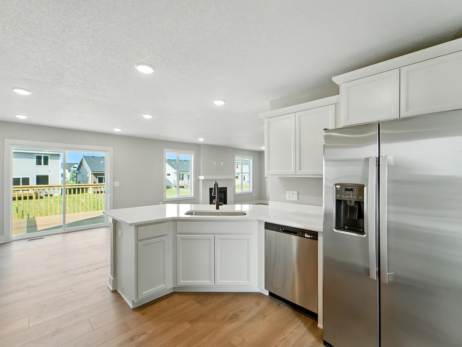 4 bed, 2.5 bath, 1809 sqft, $2,495 — Photo 4