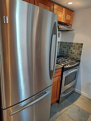 3rd image of 224 E 60th St APT 10C